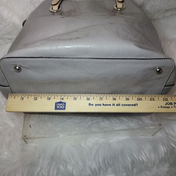 Authentic  Micheal kors purse, light grey patent leather straps like new! - Picture 14 of 14